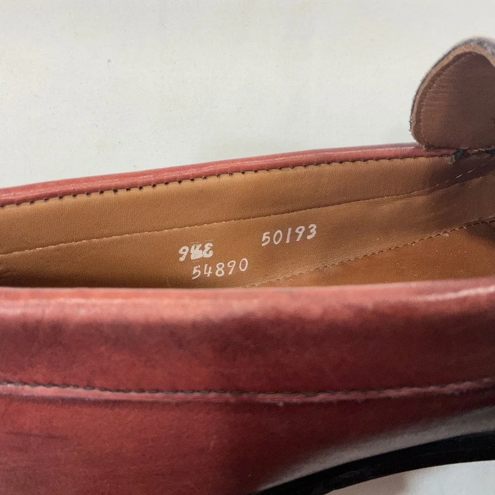Allen Edmonds Schreier Mens 9.5 C Burgundy Leather Tassel Loafers USA Made